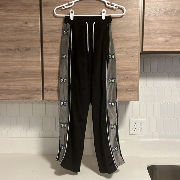 TWILLMKT Velvet Butterfly Sweats - Picture 3 of 5